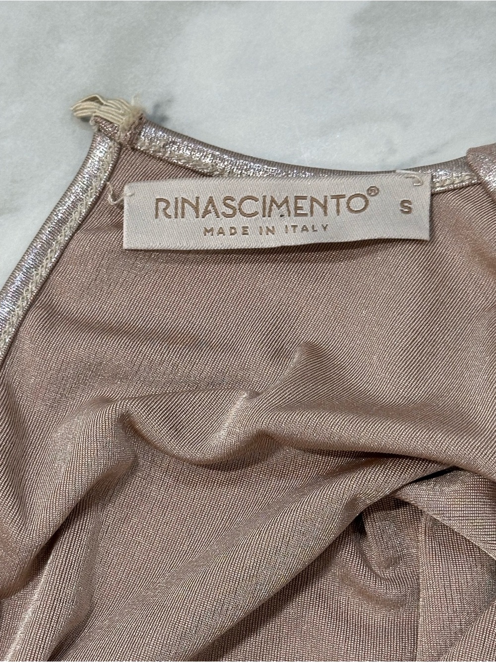 RINASCIMENTO 🇮🇹 Made in Italy Taupe Blush Pink Metallic V-Neck Dress Size Small - Picture 8 of 10